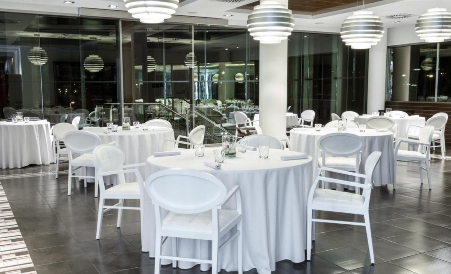 restaurants-restaurant