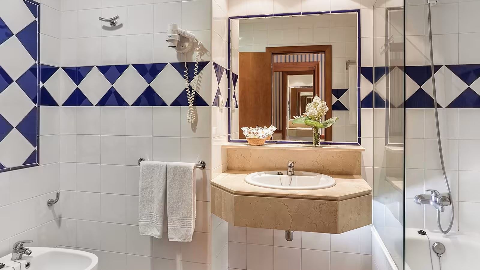 rooms-double-side-sea-view--balcony-or-terrace