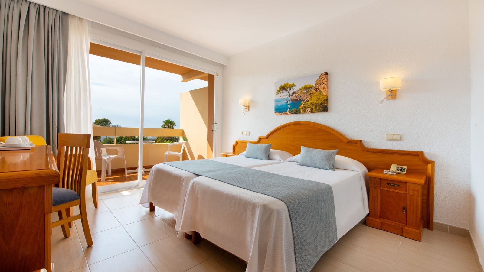 rooms-d1--twin-for-single-use-with-balcony-or-terrace