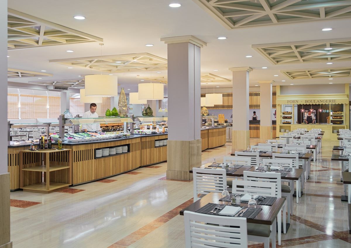 restaurants-les-oliveres-buffet