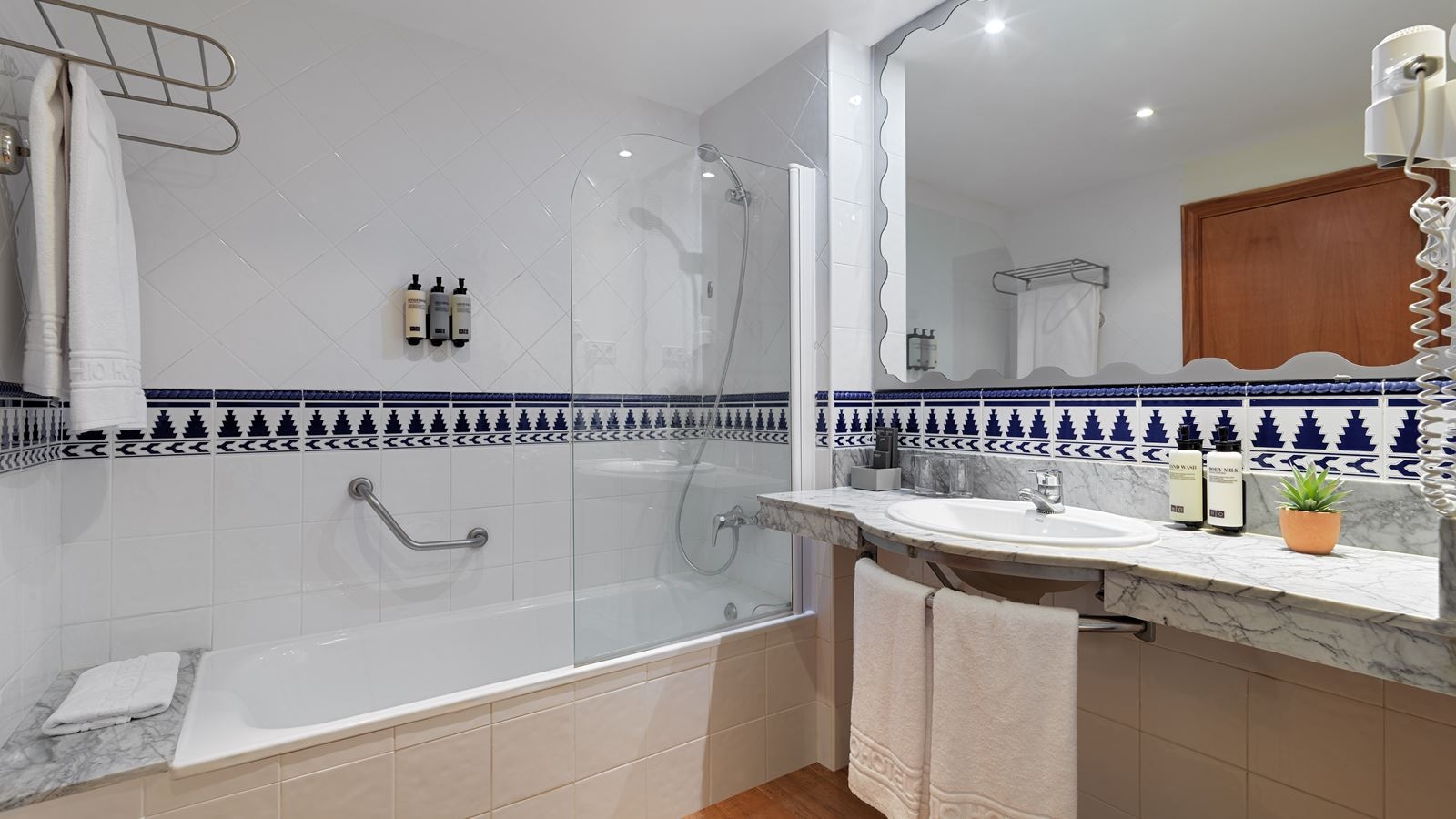 rooms-double-standard