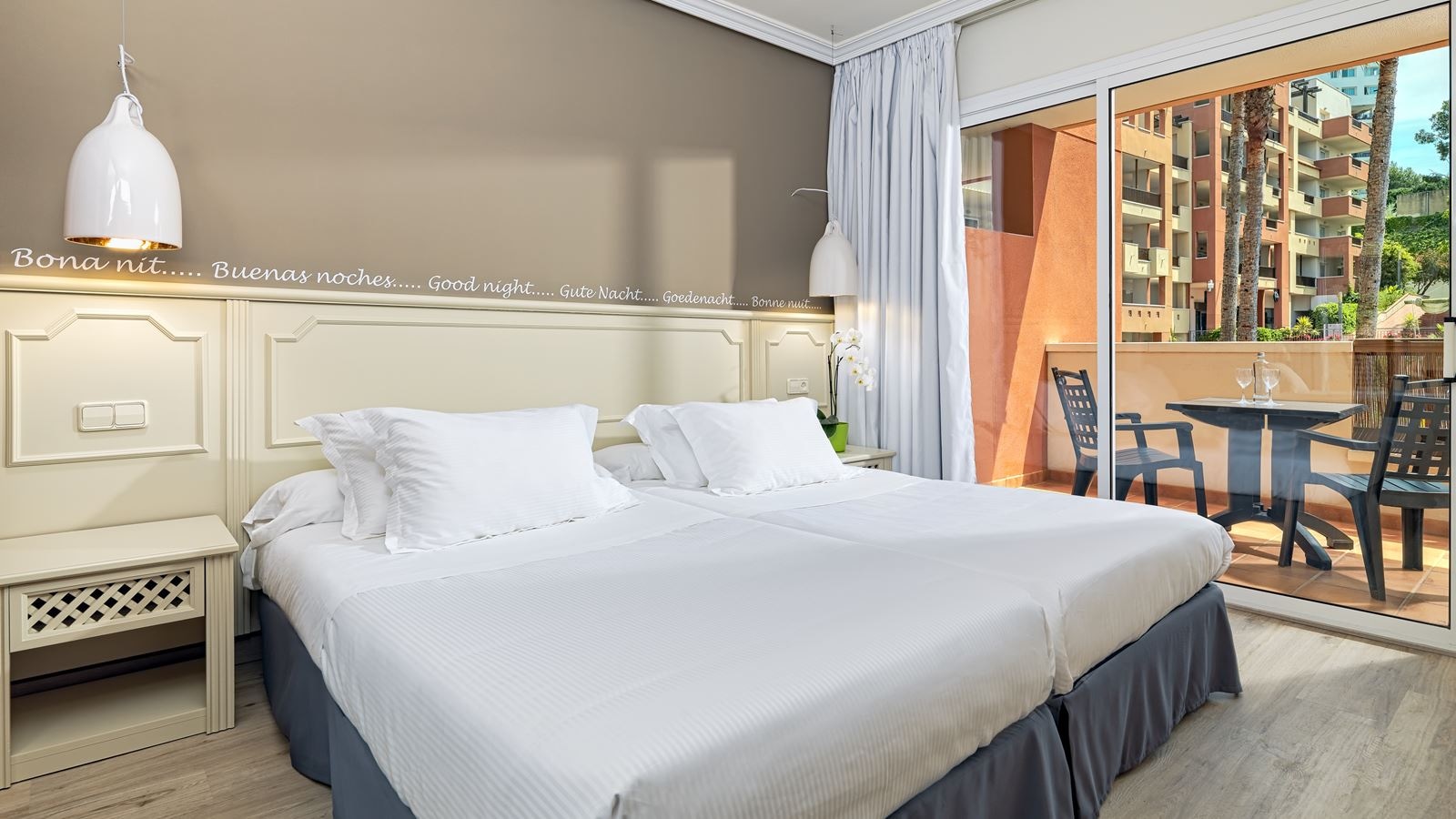 rooms-plus-apartment