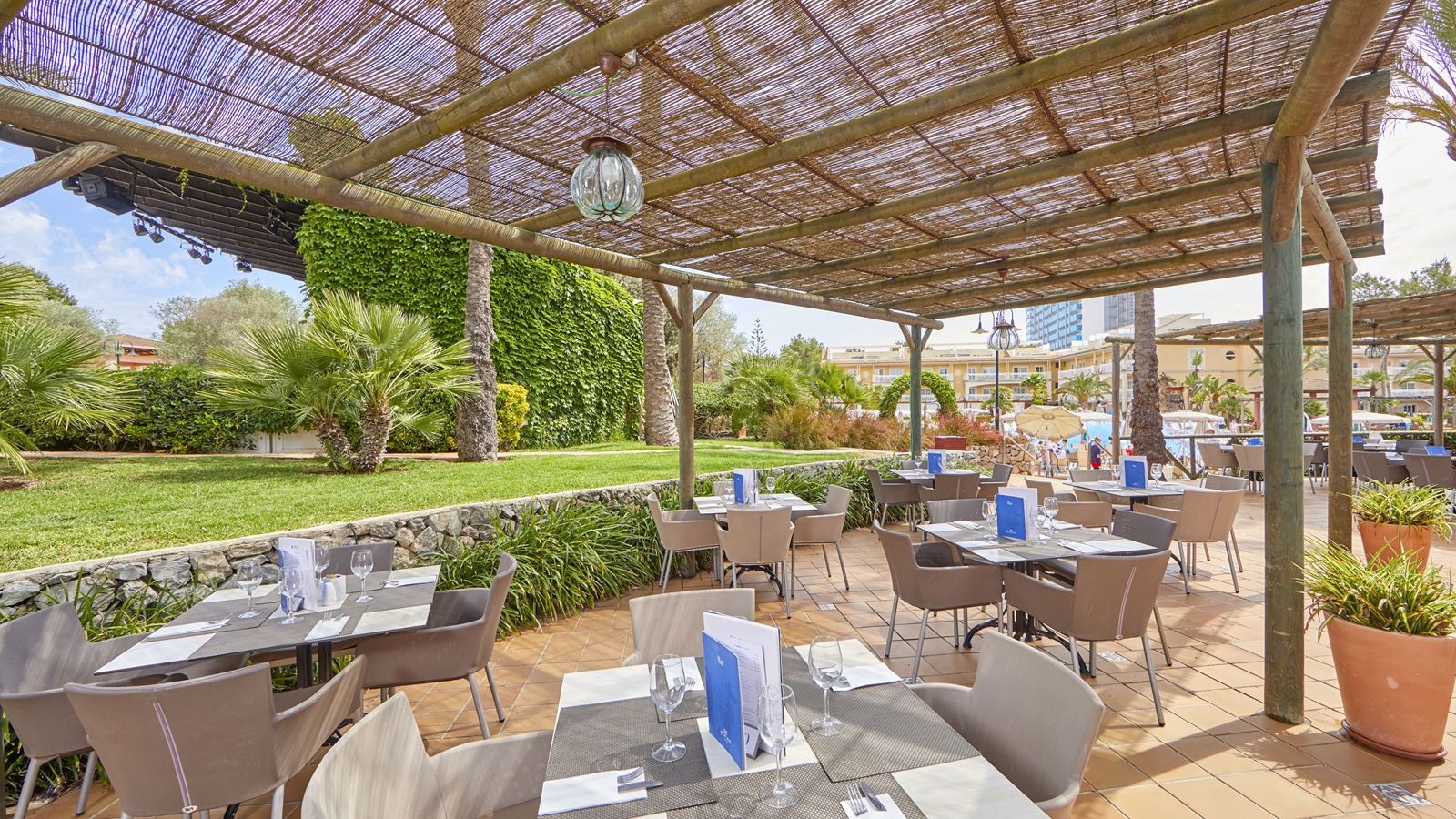 bars-pool-bar-la-palapa