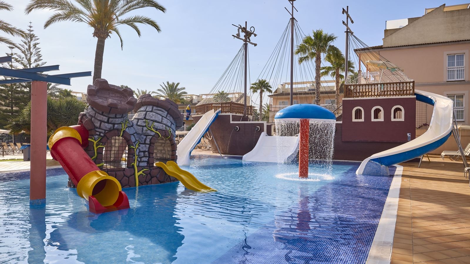 pools-outdoor-childrens-pool