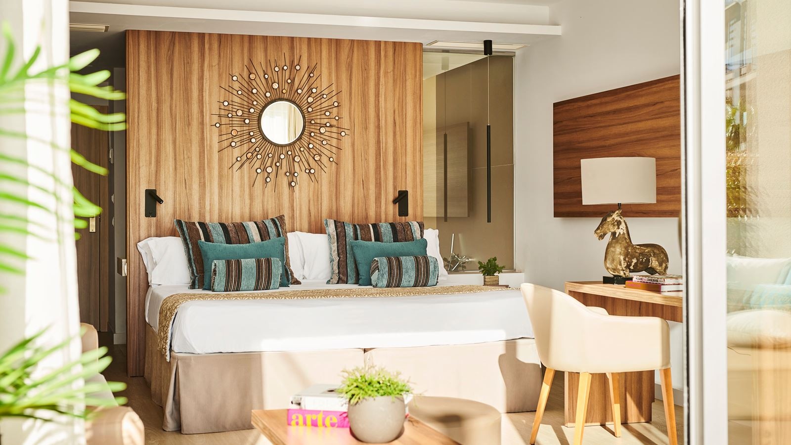 rooms-2-bedroom-suite-balcony-or-terrace