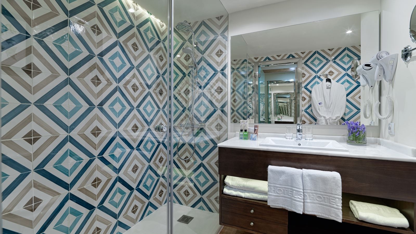 rooms-double-standard