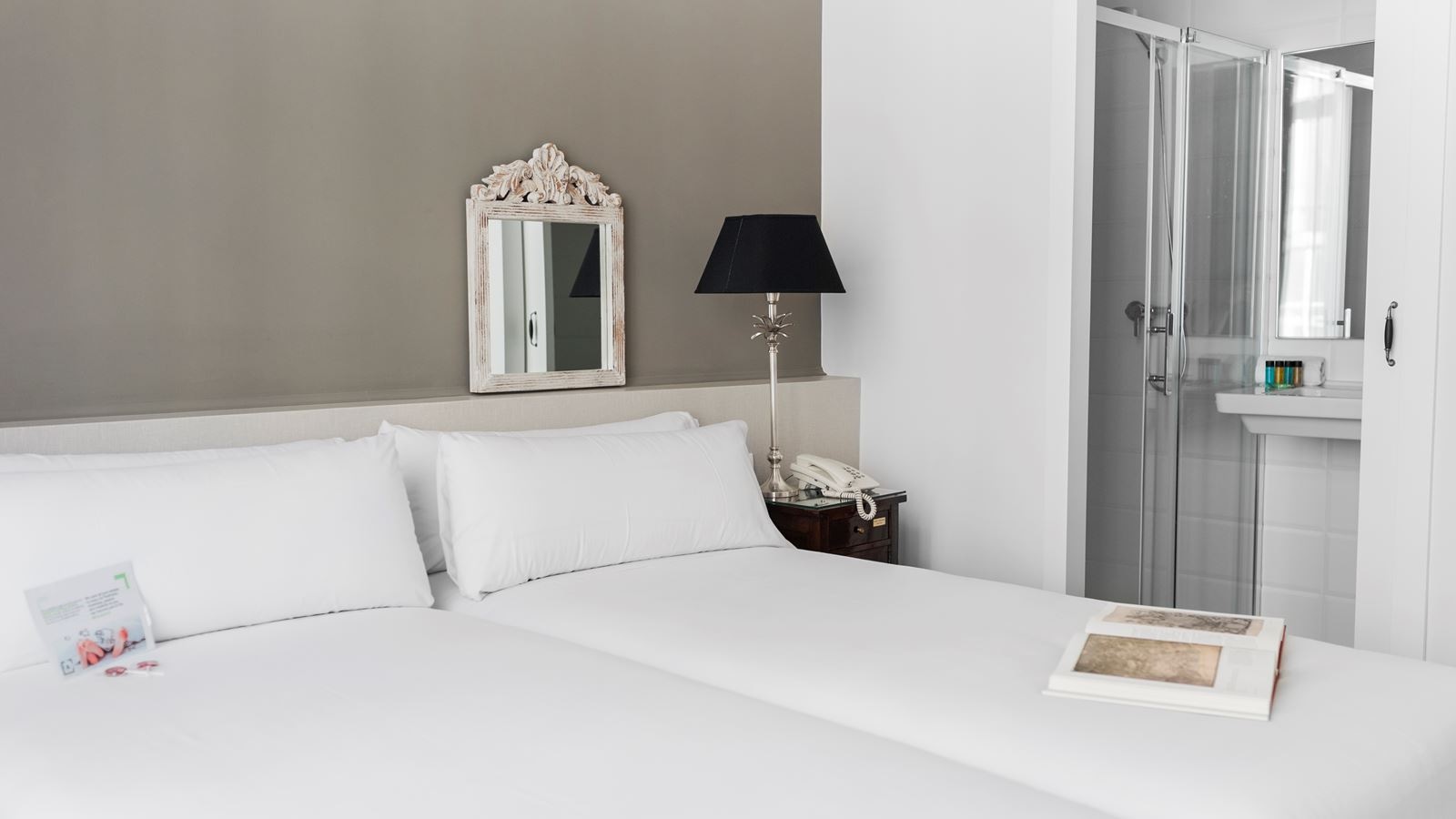 rooms-double-standard-room