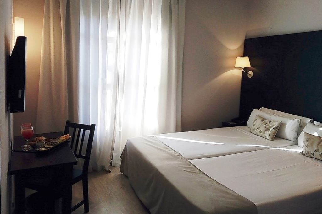 rooms-double-standard-room