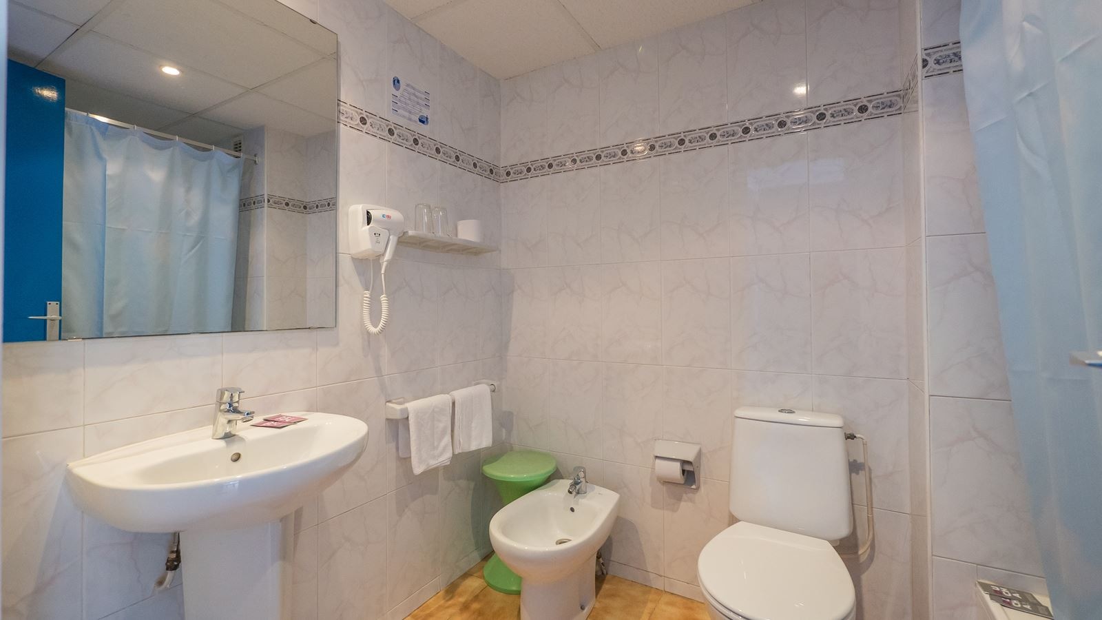 rooms-frontal-sea-view