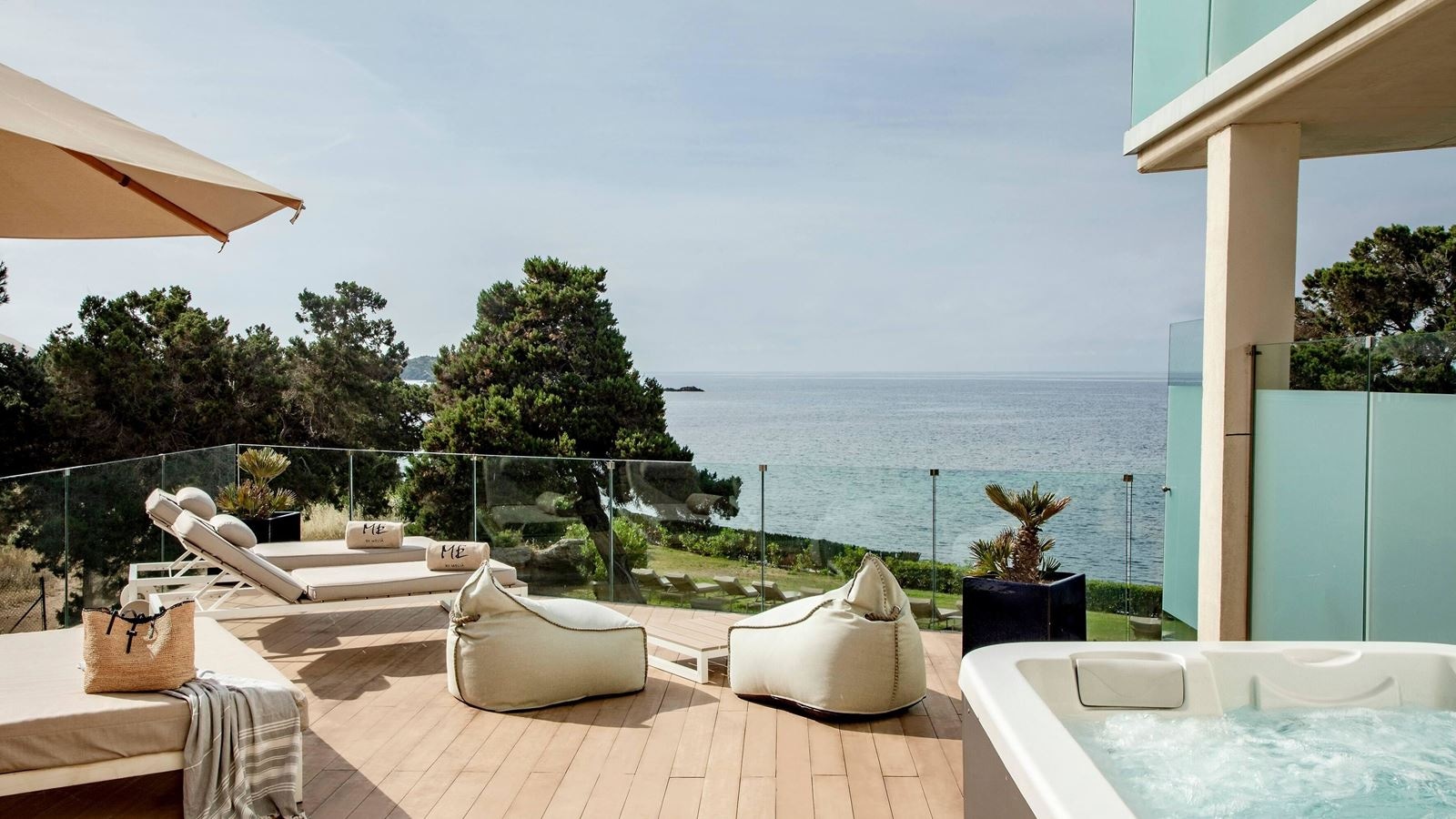 rooms-junior-suite-extra-me-room-sea-view