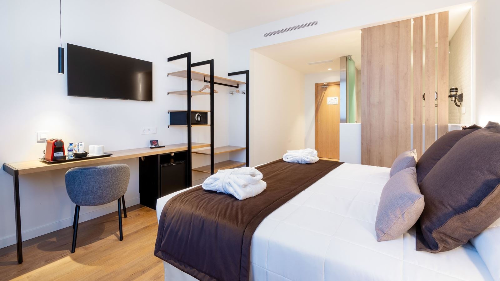 rooms-premium-room