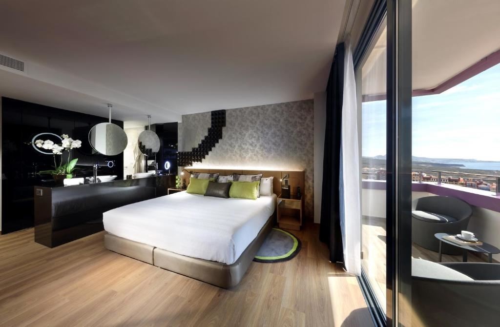 rooms-room-deluxe-gold-balcony-or-terrace