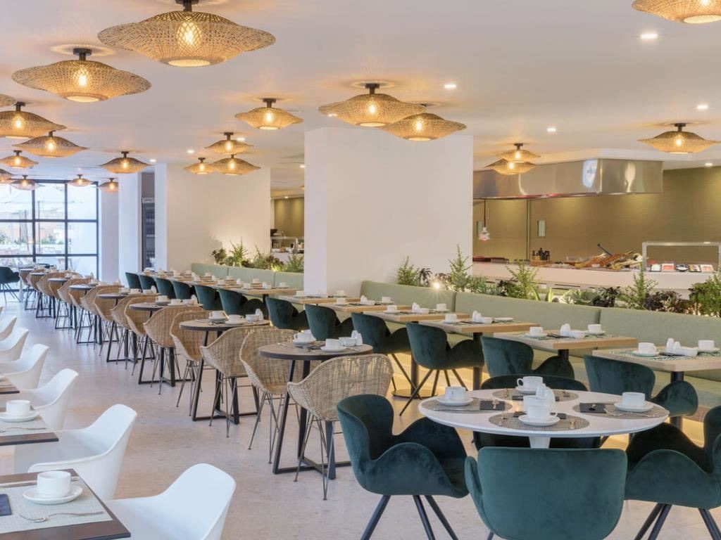 restaurants-restaurant