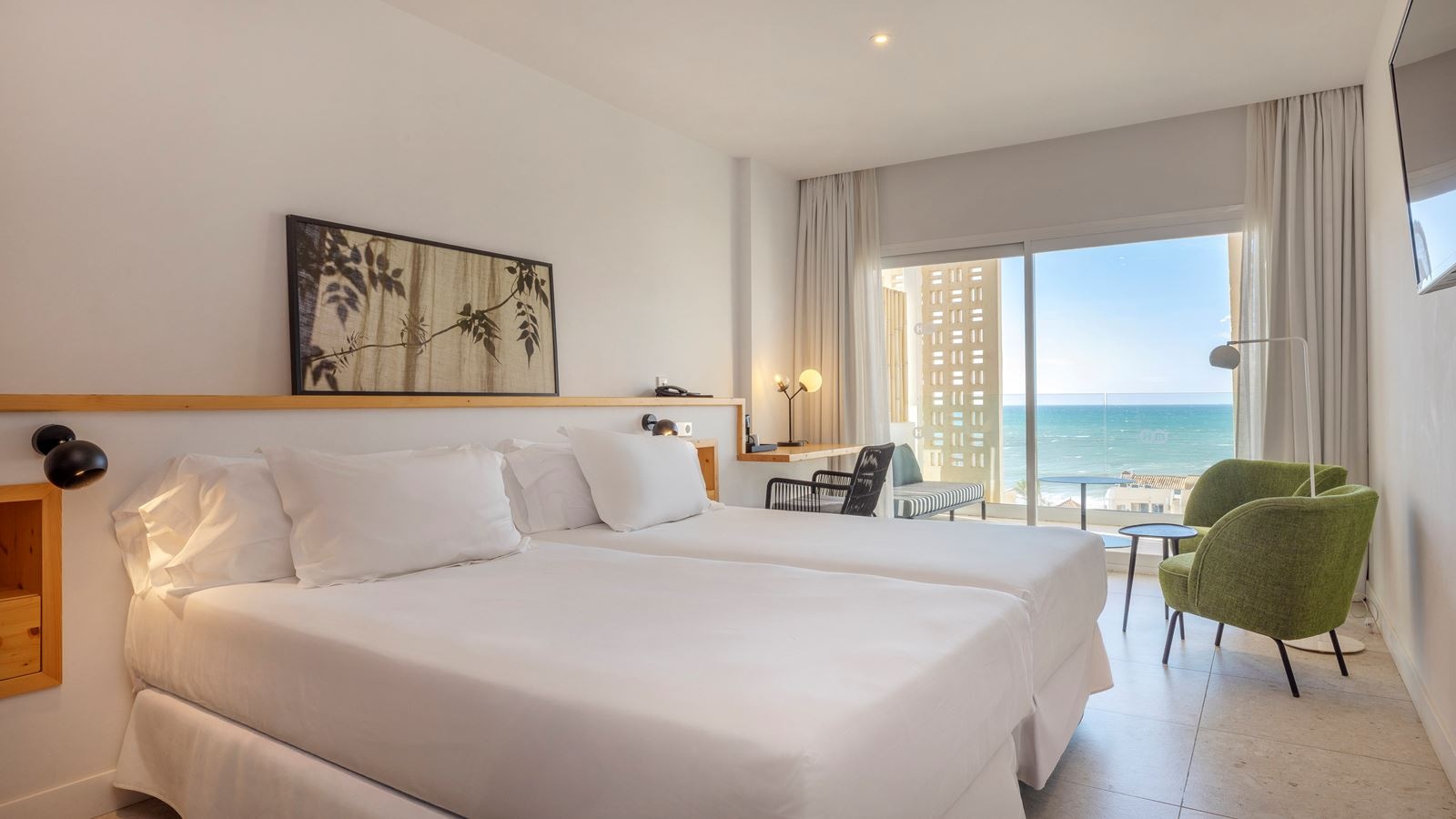 rooms-room-double-partial-sea-view-balcony