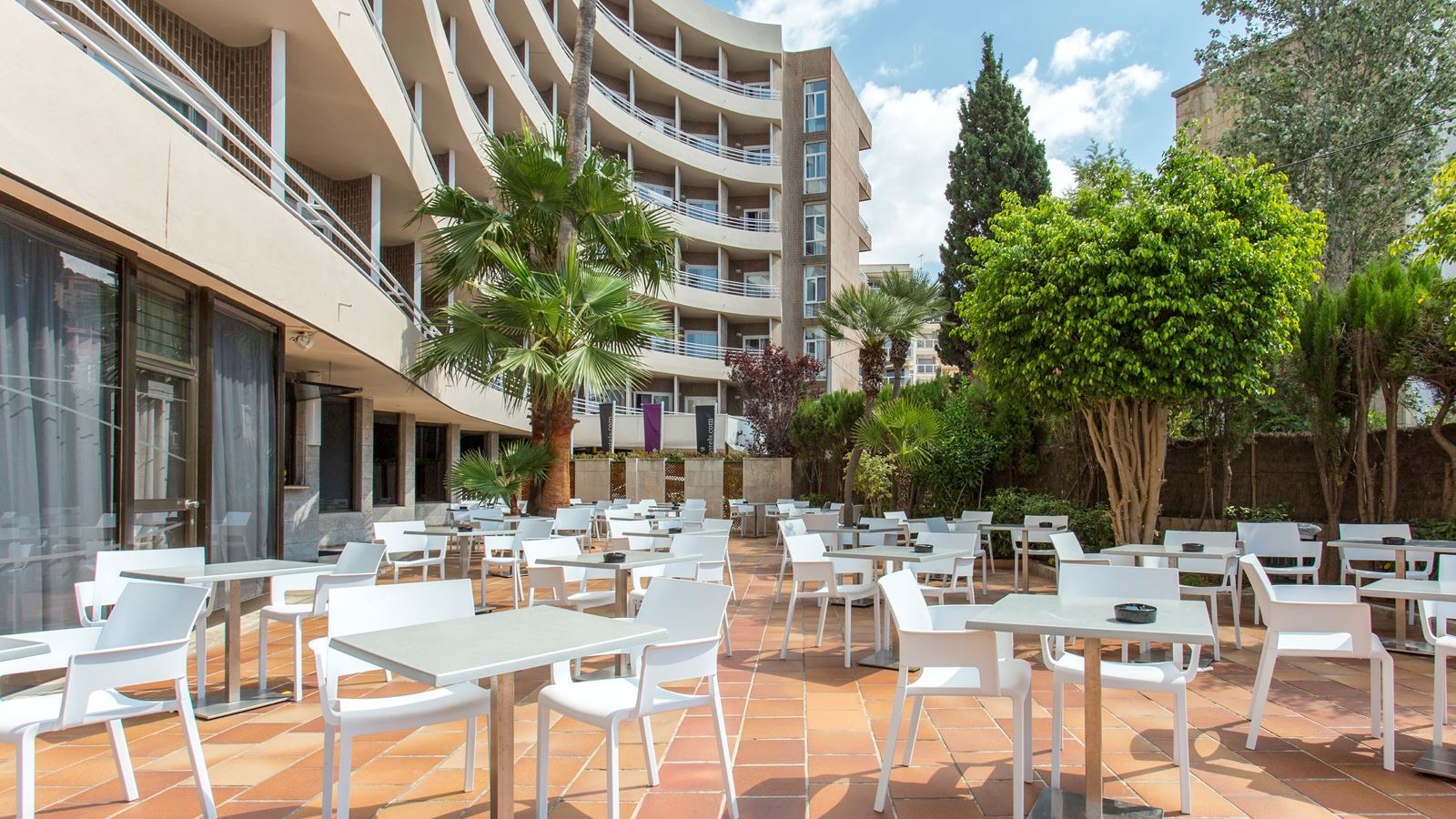 restaurants-main-restaurant-marivent