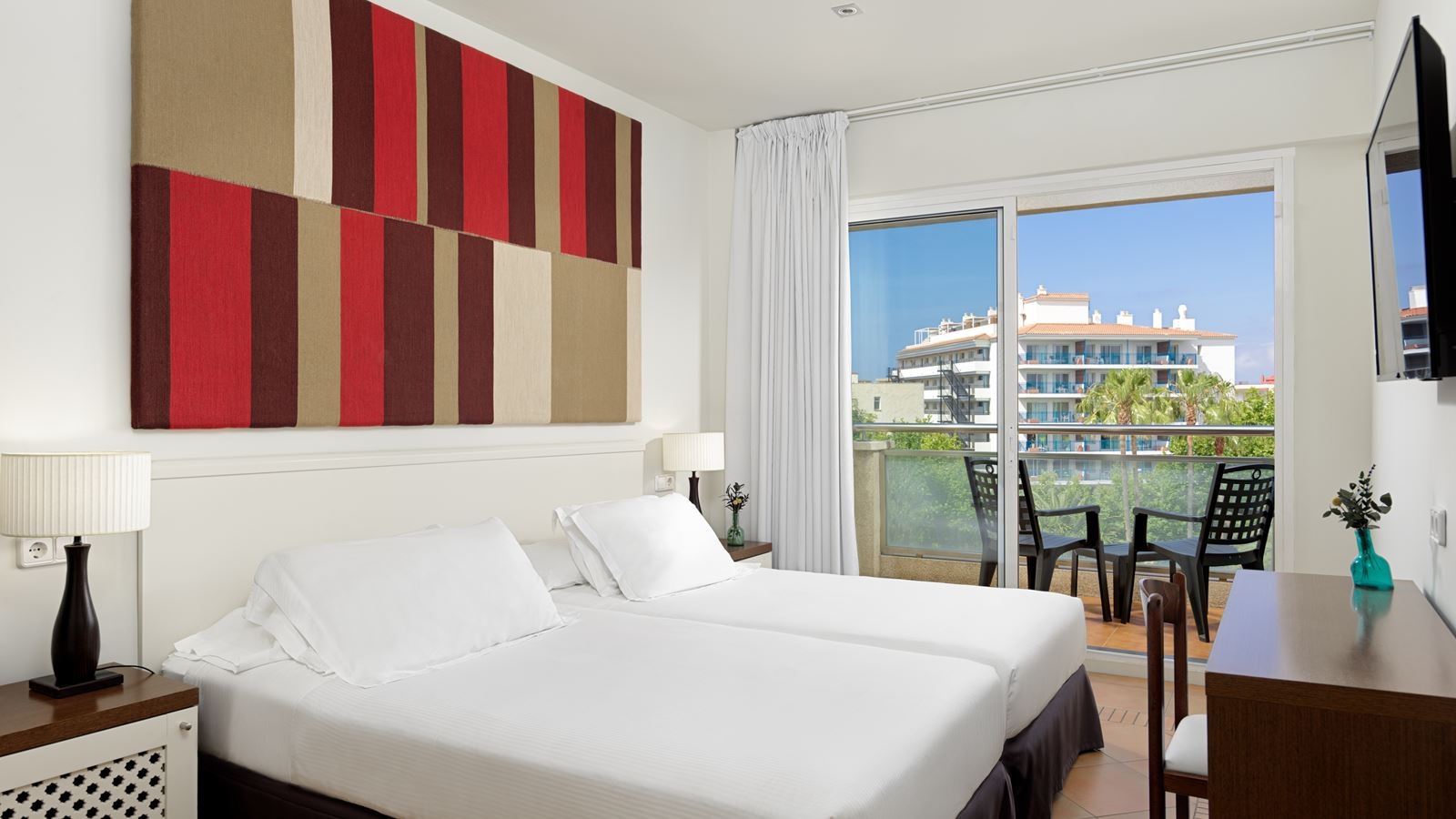 rooms-double-standard-room-balcony-or-terrace