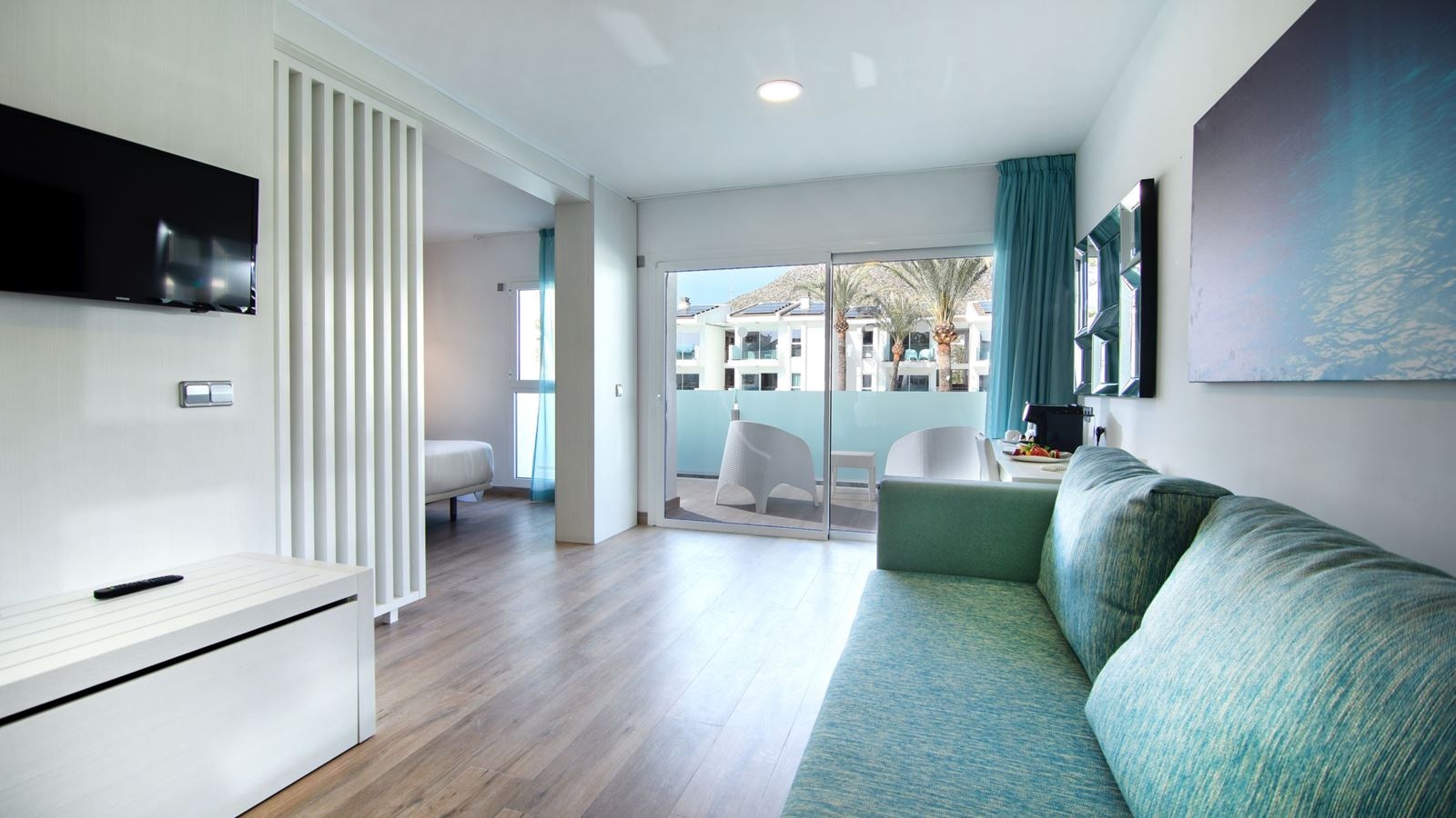 rooms-junior-suite--balcon-or-terrace
