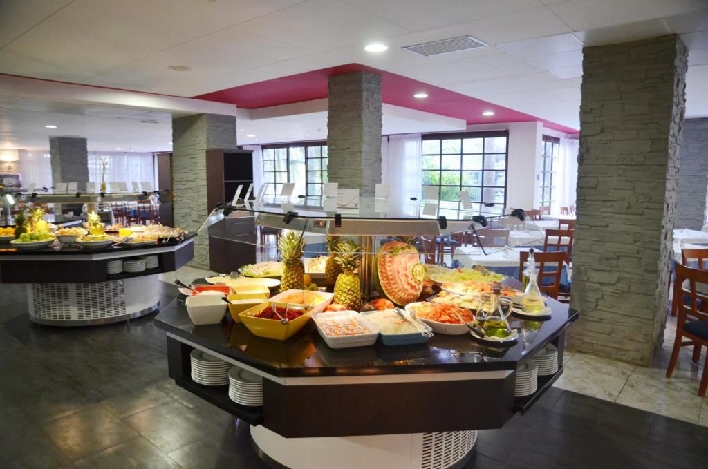 restaurants-breakfast-buffet