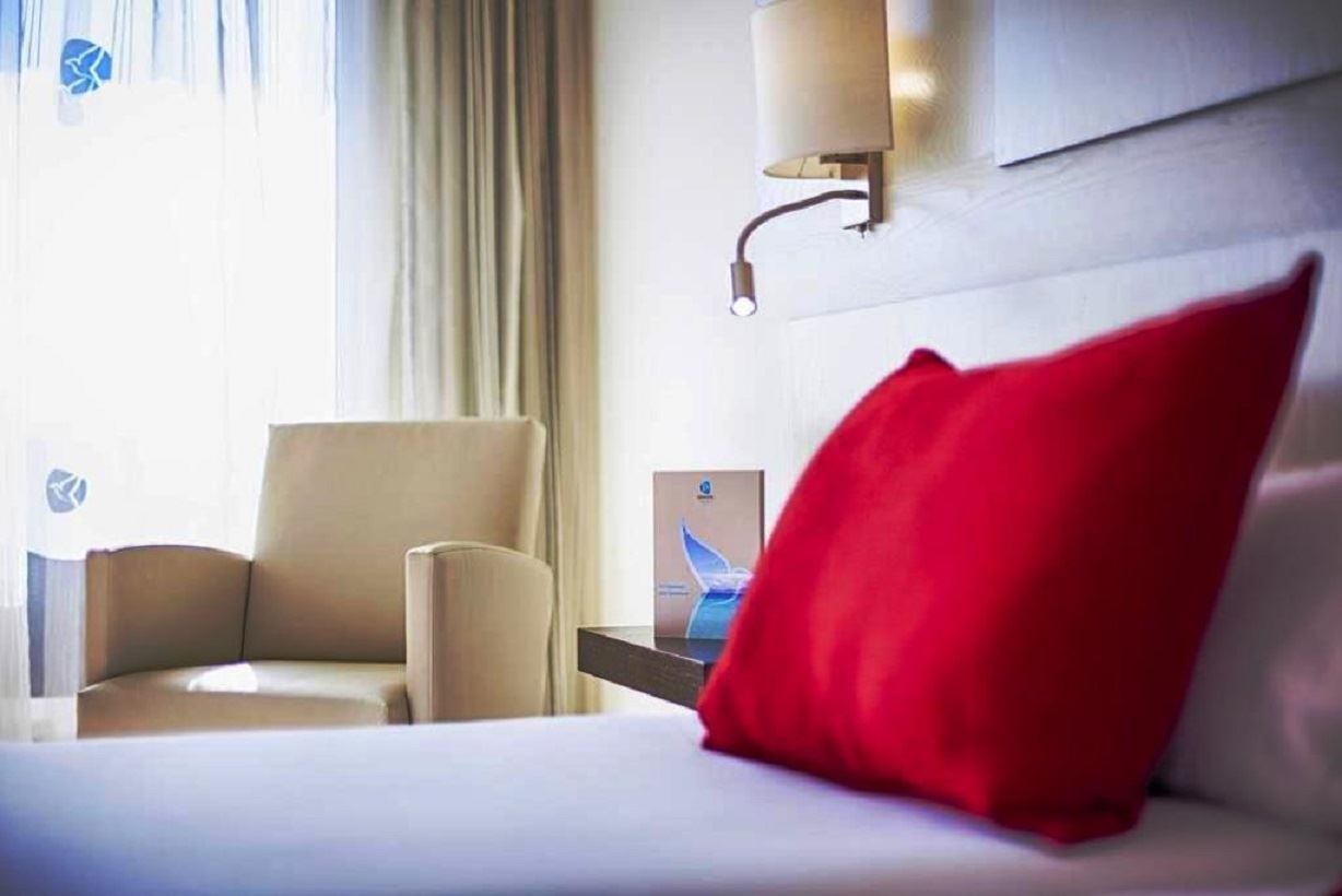 rooms-double-standard-single-use-balcony