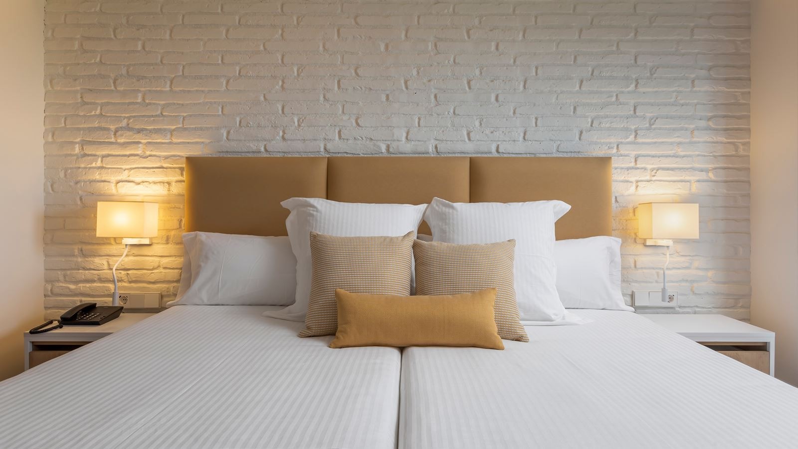 rooms-my-favourite-club-suite-ocean-front-view-balcony-or-terrace