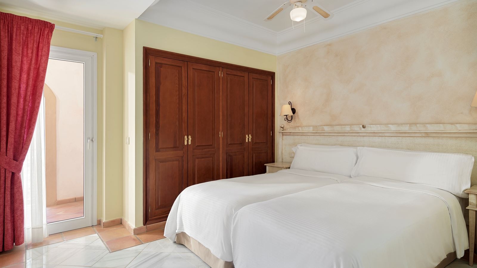 rooms-suite-ground-floor