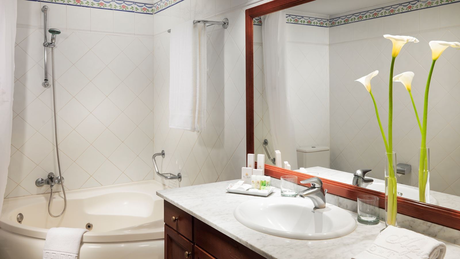 rooms-suite-ground-floor