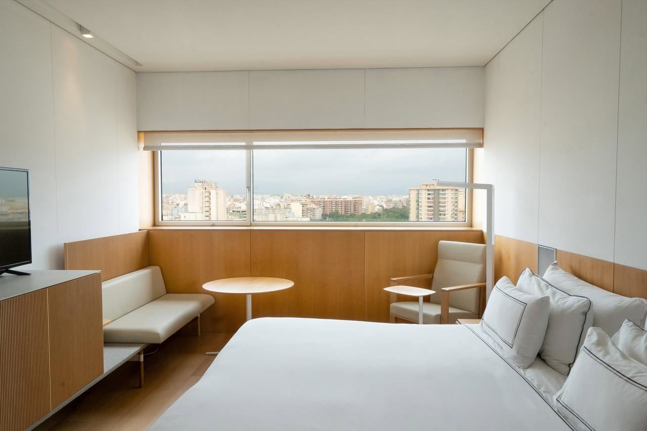 rooms-c2t-double-deluxe-room