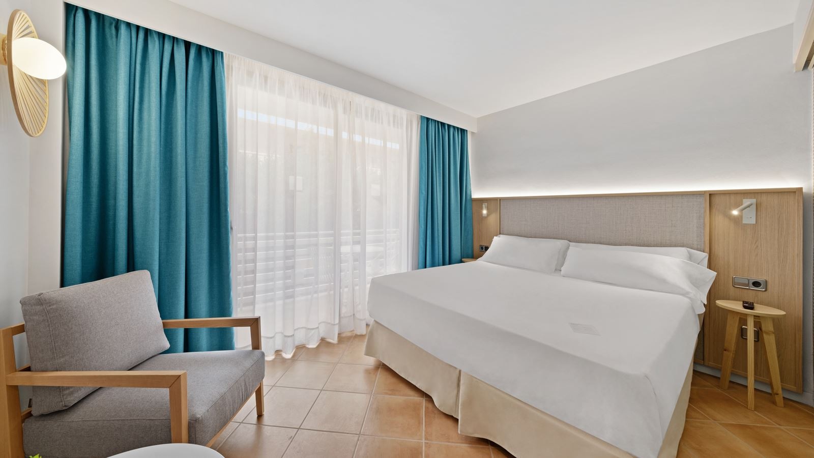 rooms-double-superior-balcony