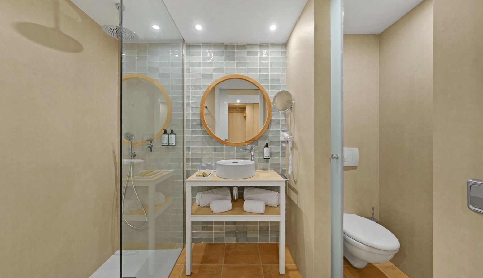 rooms-double-superior-pool-view