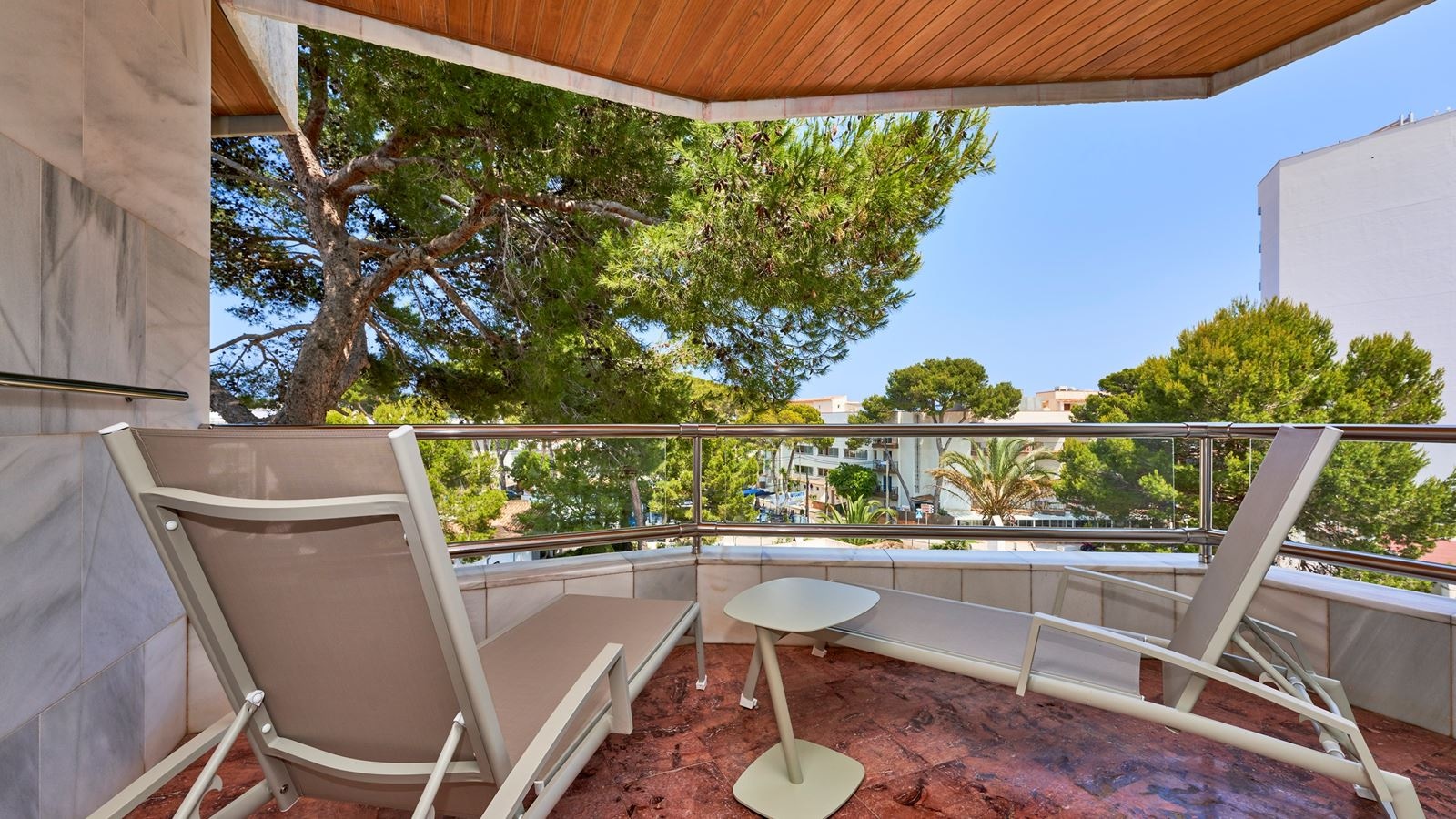 rooms-royal-room-with-balcony