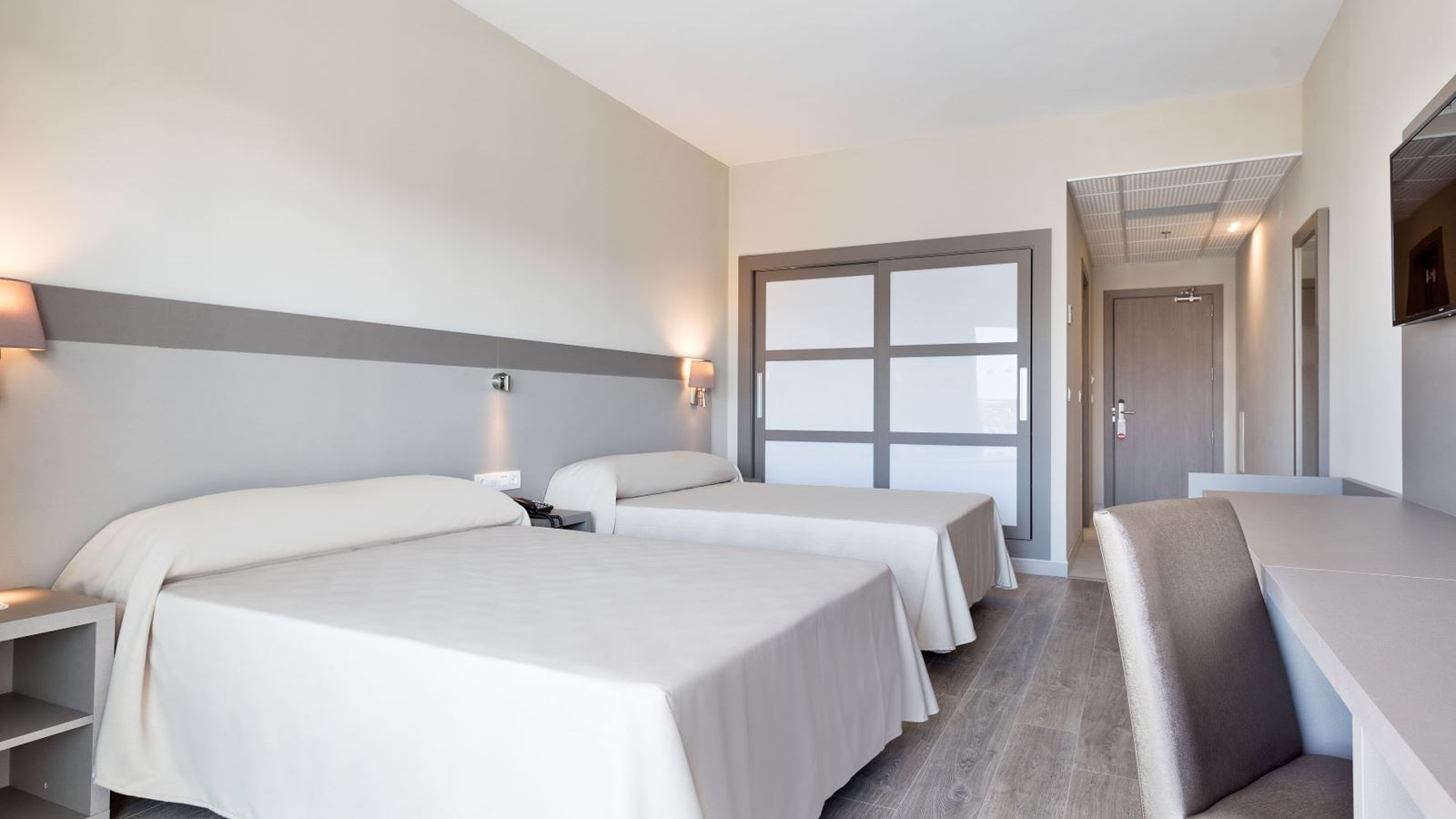 rooms-standard-room-balcony-or-terrace