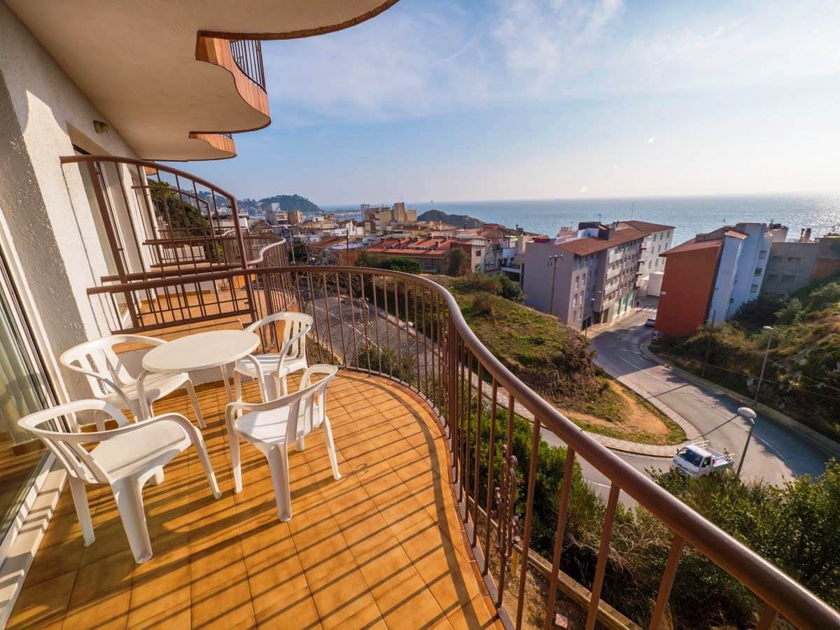 rooms-apartment-24-pax