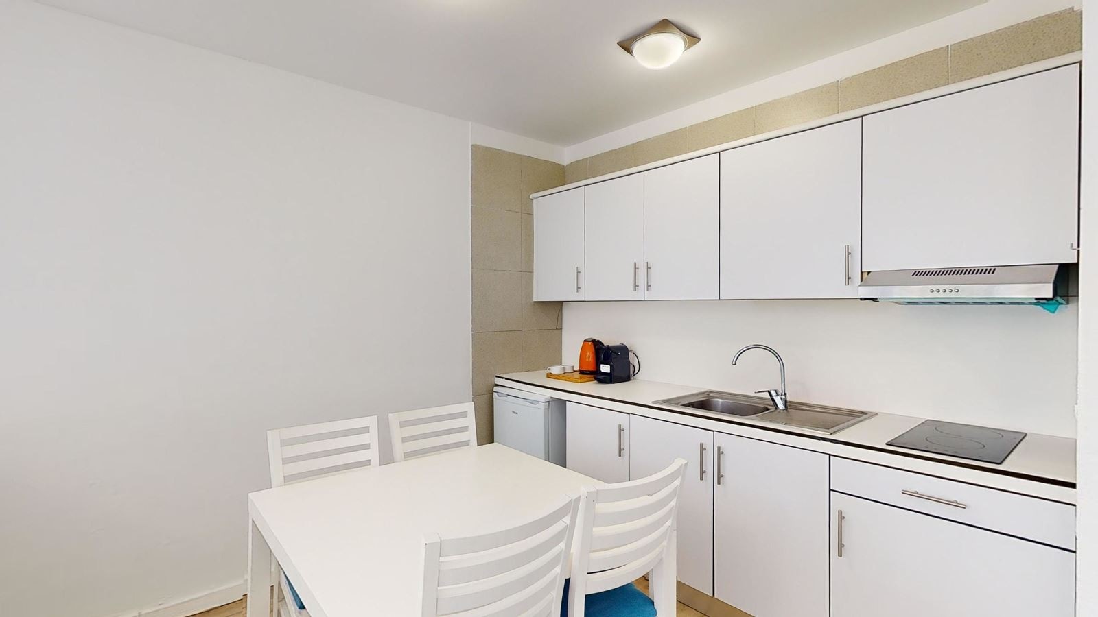 rooms-apartment-balcony-or-terrace