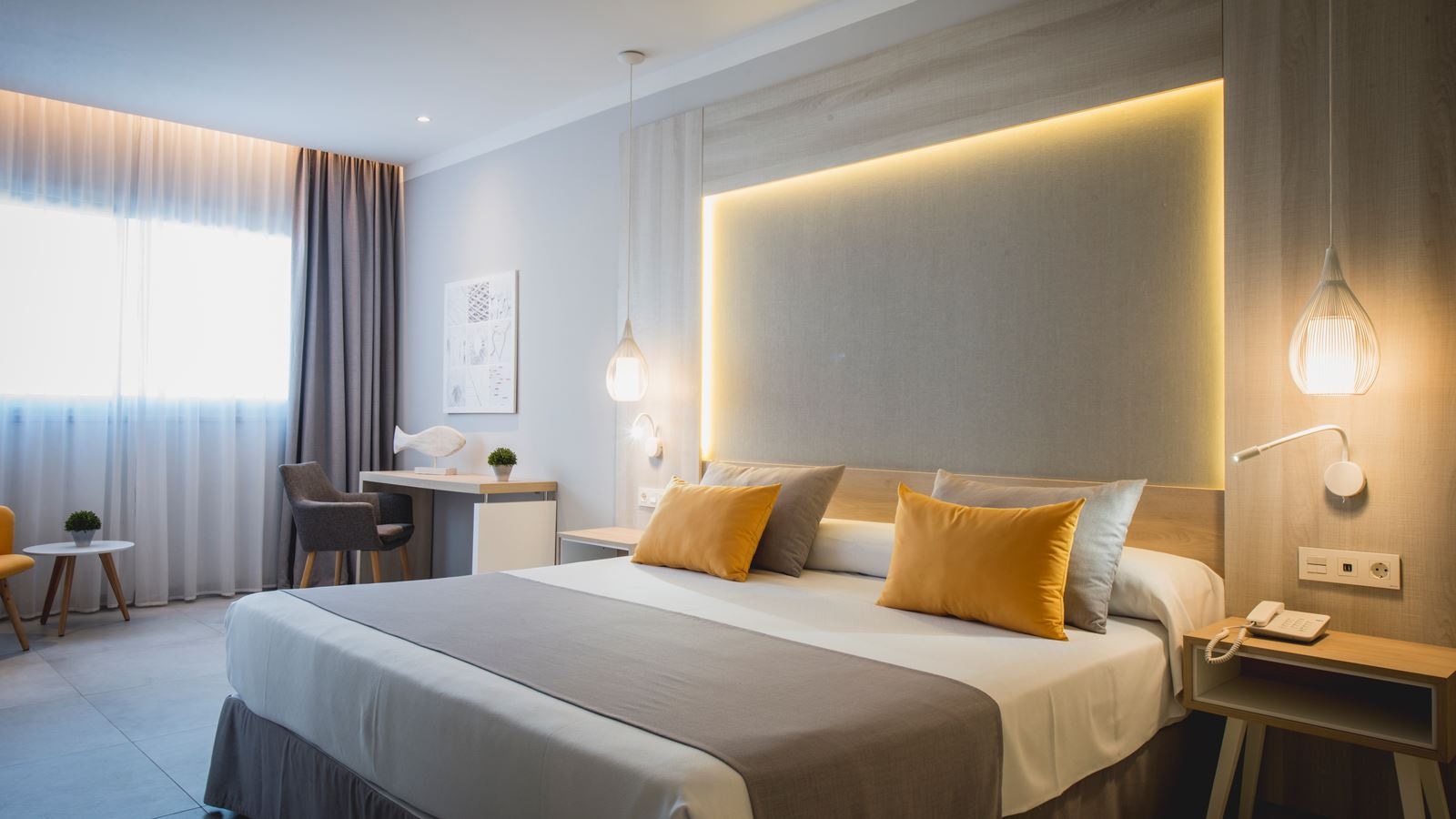 rooms-junior-suite-balcony-or-terrace