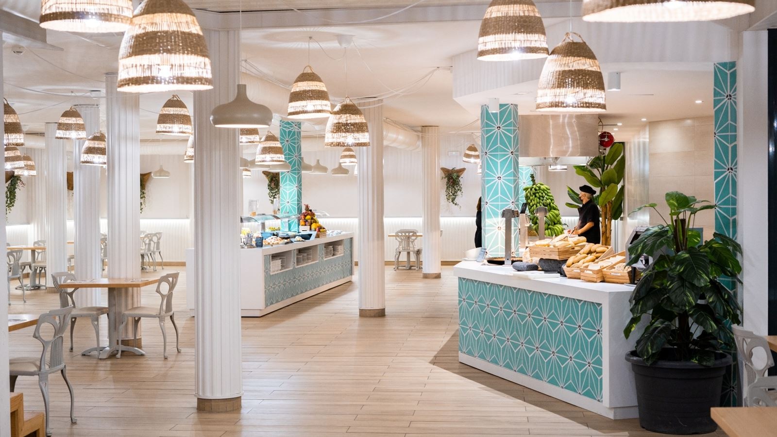 restaurants-restaurant