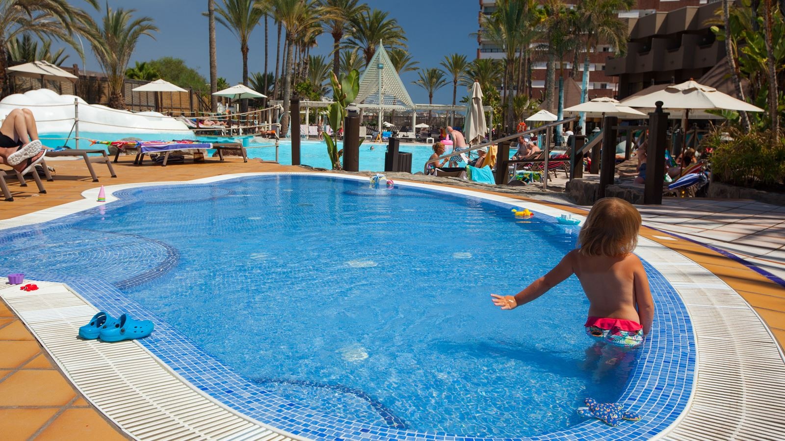 pools-outdoor-childrens-pool