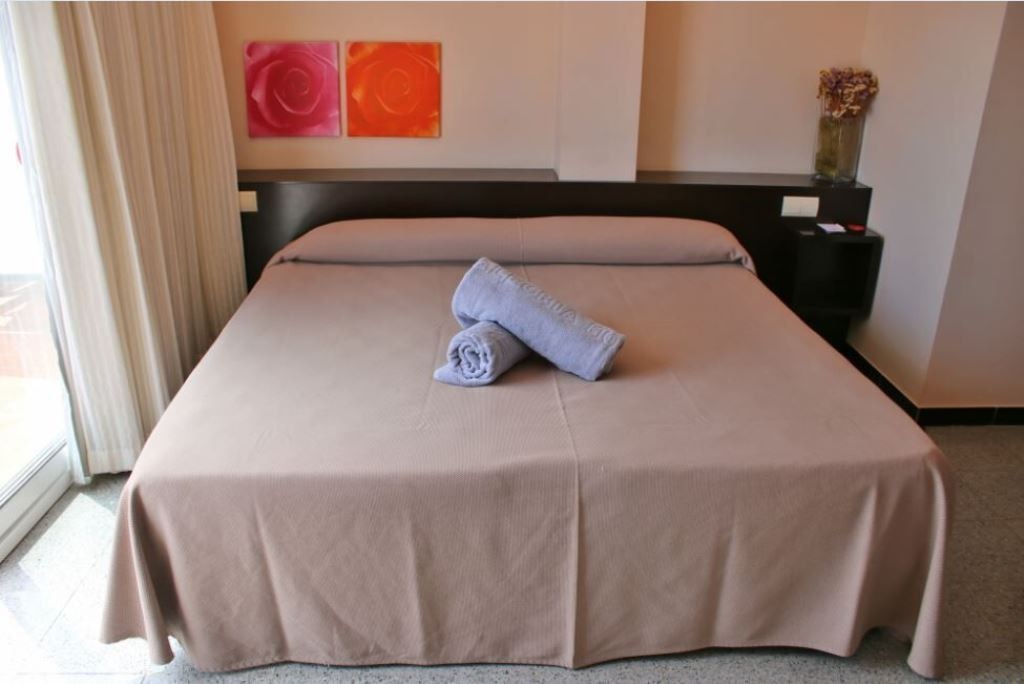 rooms-classic-double-room-with-balcony-or-terrace