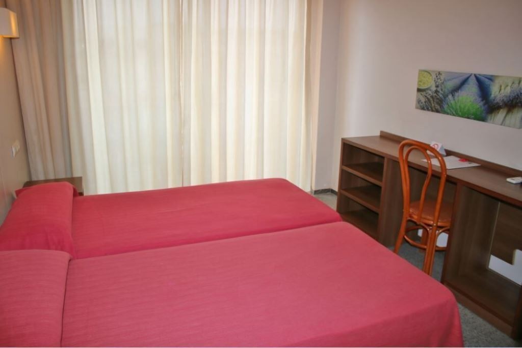 rooms-classic-double-room-with-balcony-or-terrace