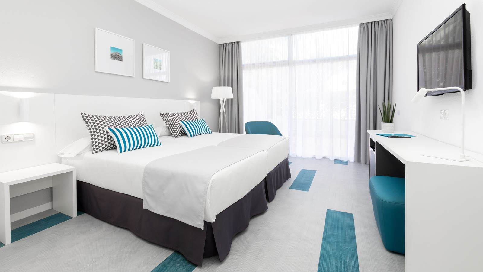 rooms-double-standard-balcony-or-terrace-single-use