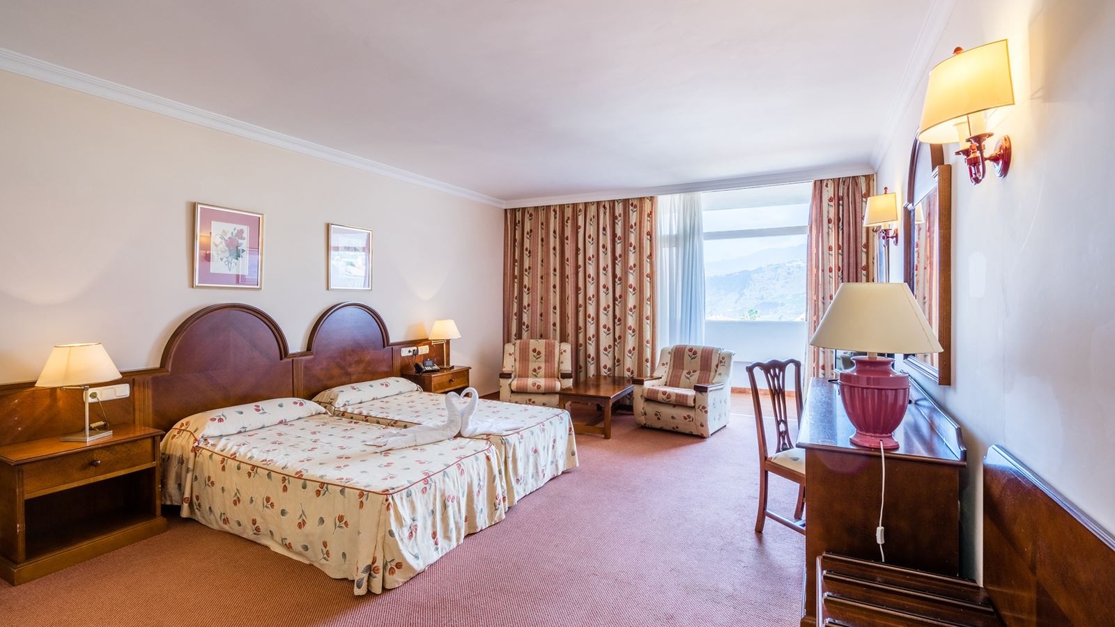 rooms-double-room-balcony-or-terrace