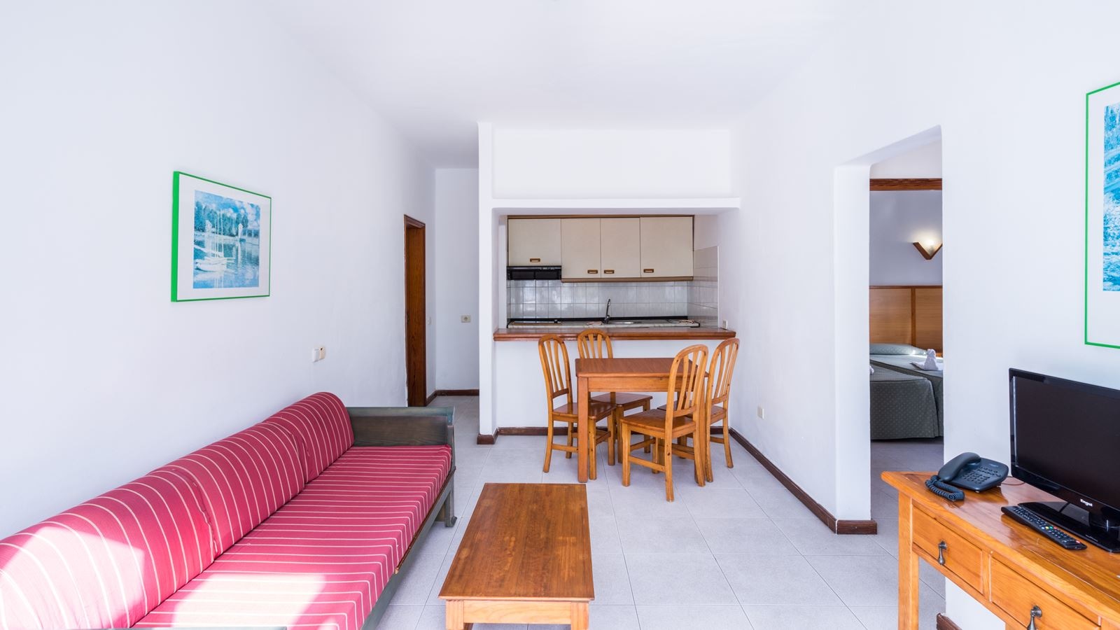 rooms-apartment-2-bedrooms