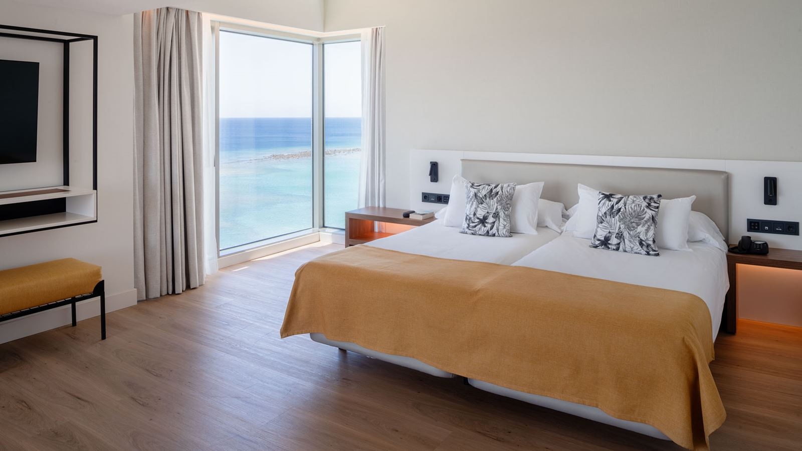 rooms-sute-sea-view