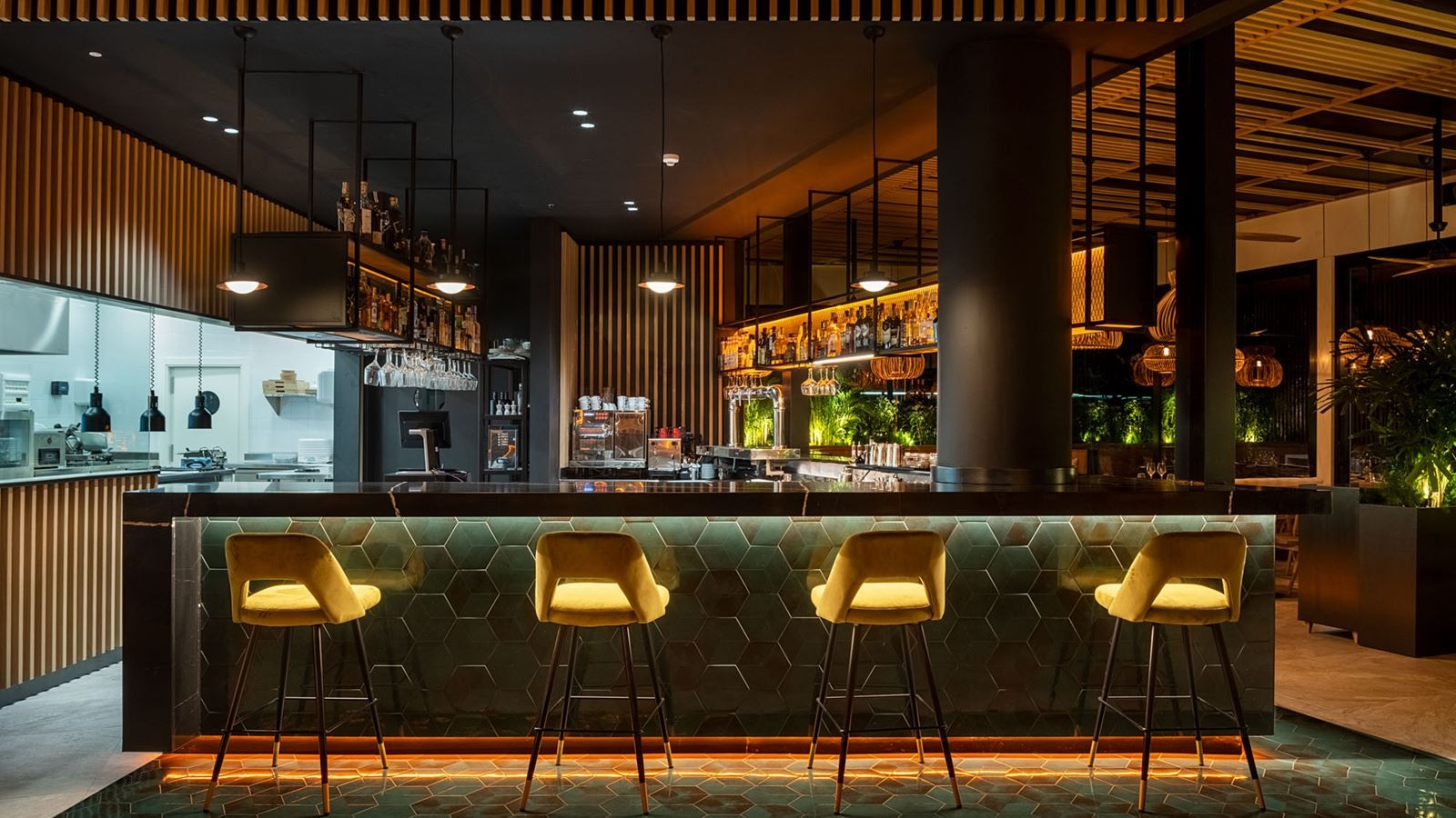 restaurants-alarz-bahía-club