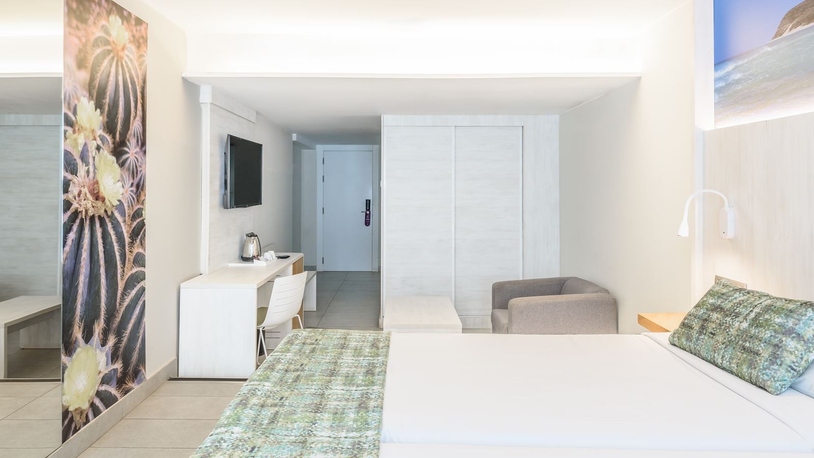 rooms-standard-room-balcony-or-terrace