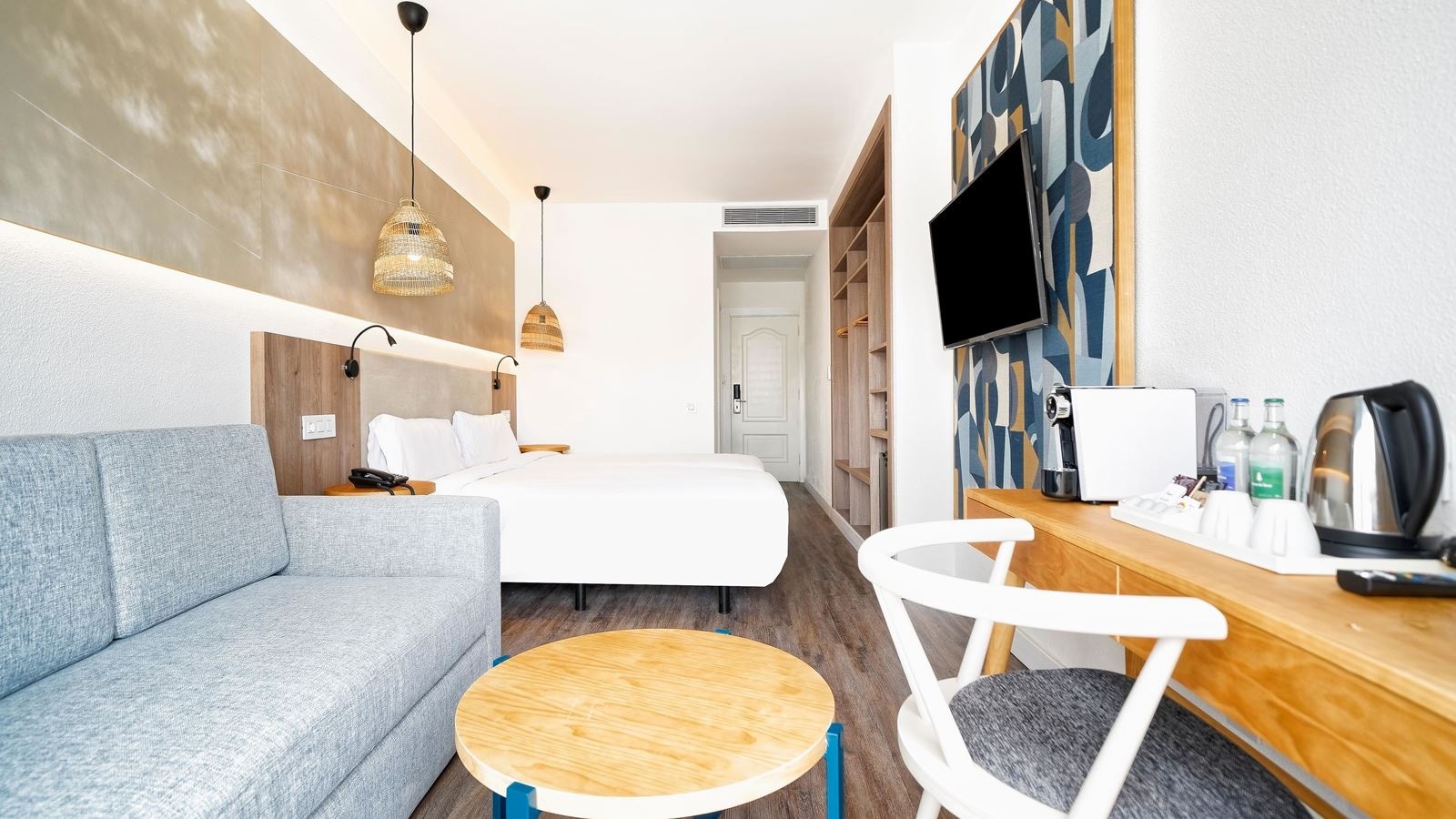 rooms-standard-room-sea-view-with-balcony-or-terrace