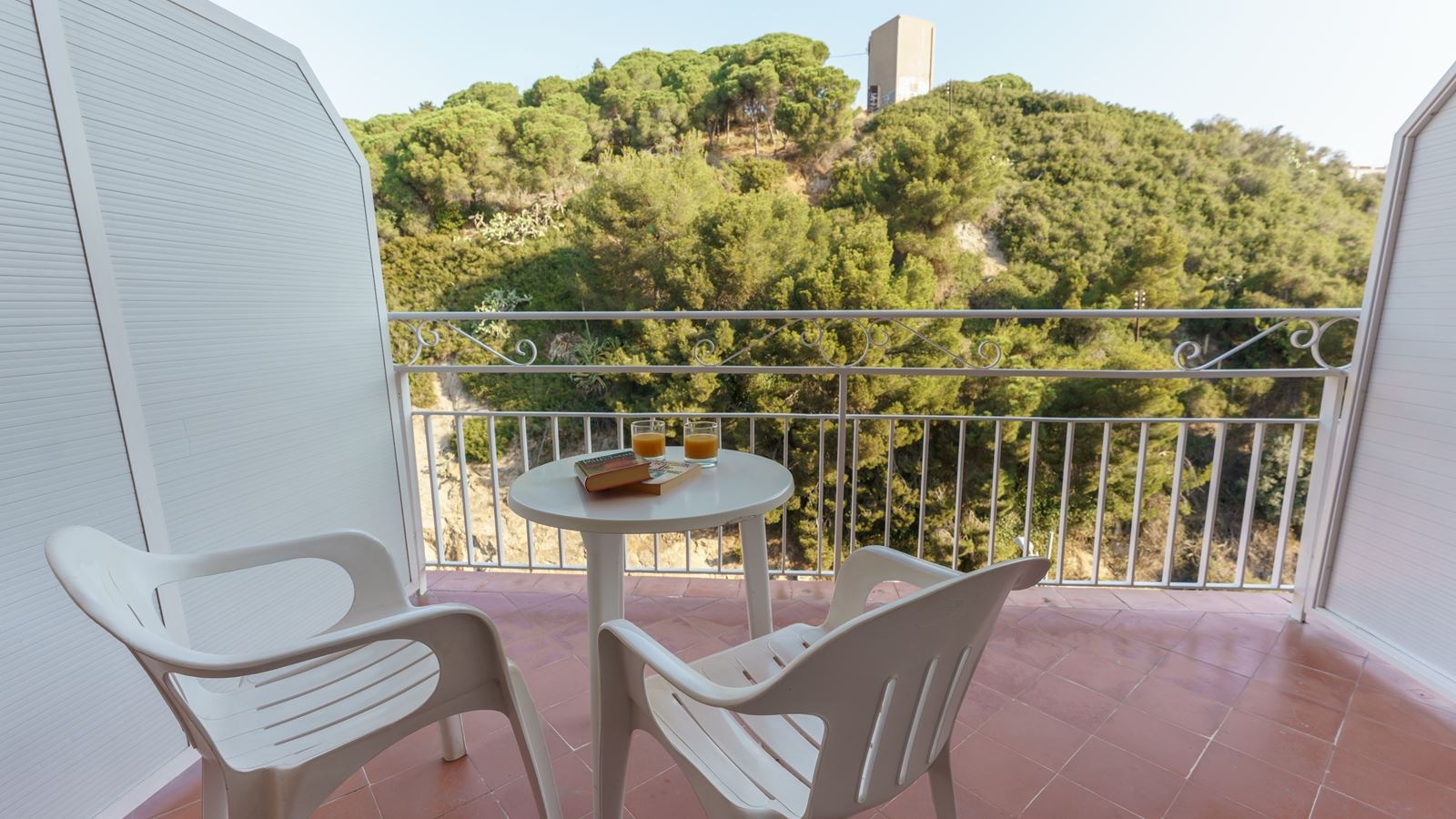 rooms-doble-standard-room-balcony-or-terrace