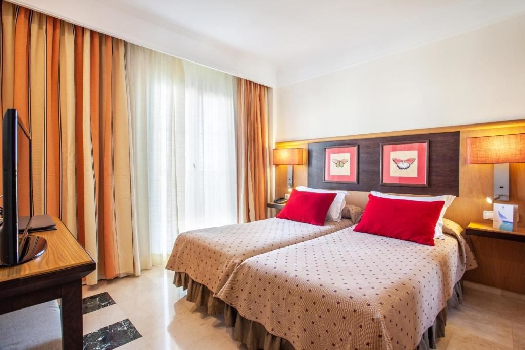 rooms-junior-suite-standard--balcony