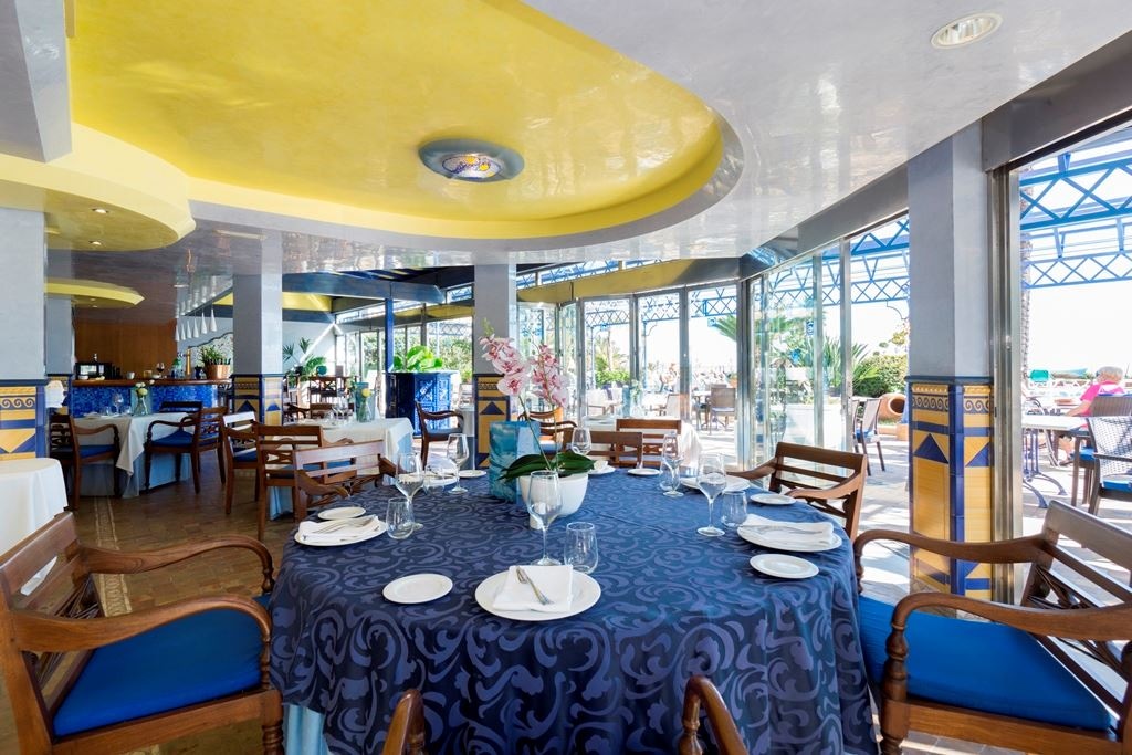 restaurants-restaurants