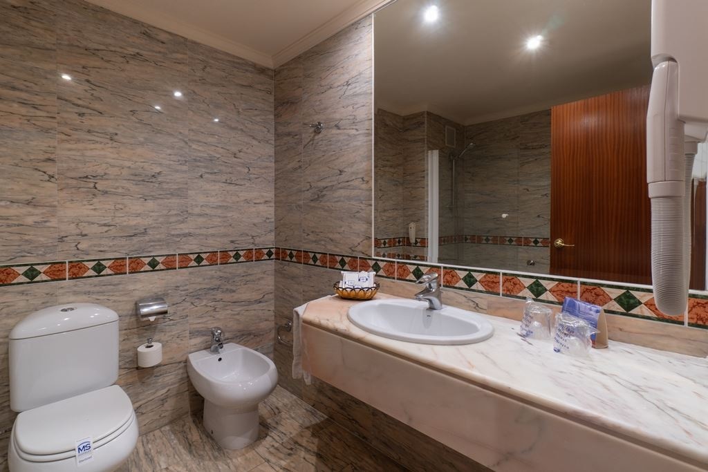 rooms-db--double-room-side-sea-view