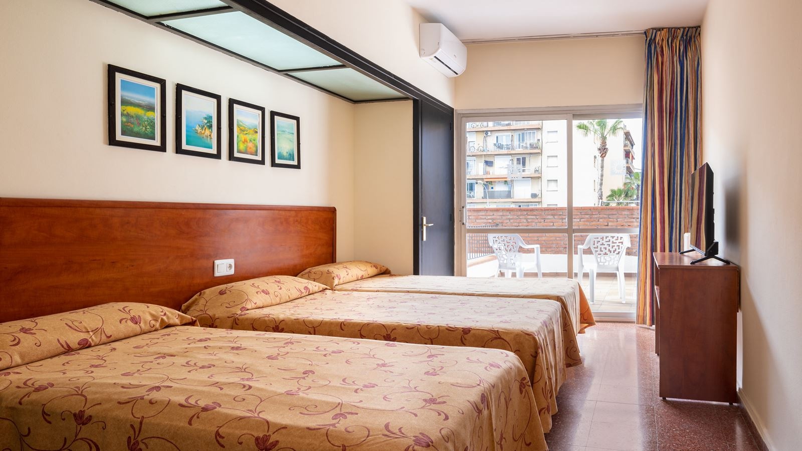 rooms-double-standard-balcony-or-terrace